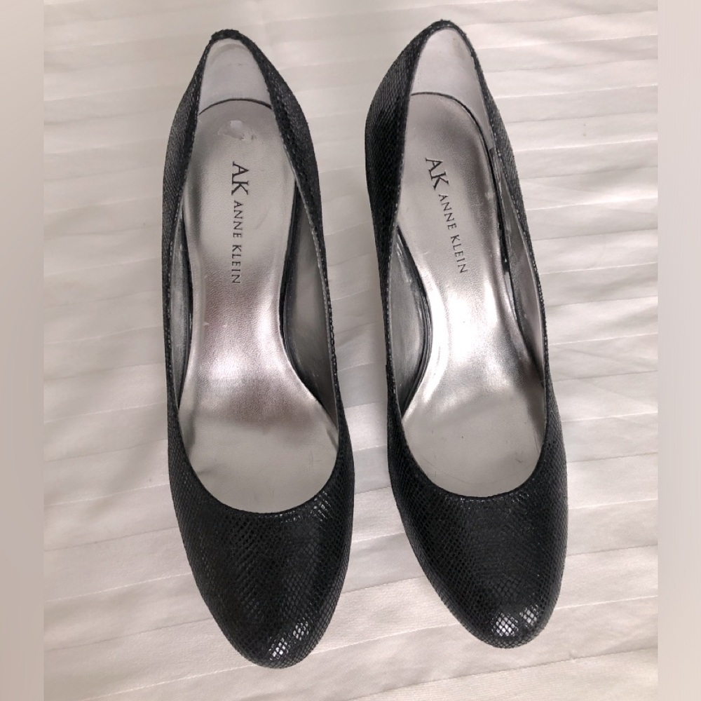 Anne Klein Shoes - Picture 3 of 8